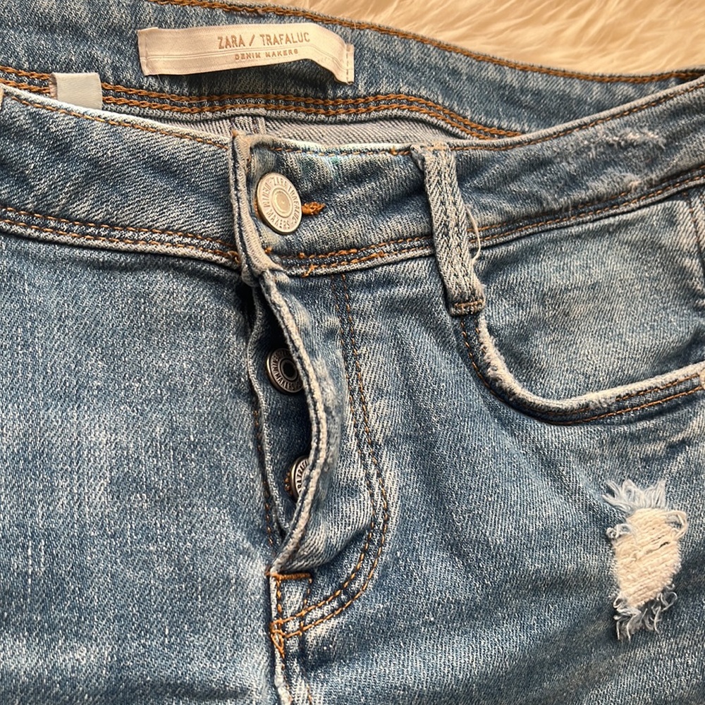 Zara Mid Rise Crop Jeans - Picture 3 of 9
